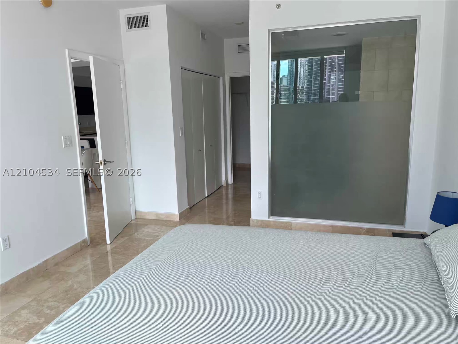 90 SW 3rd St #1615, Miami FL 33130
