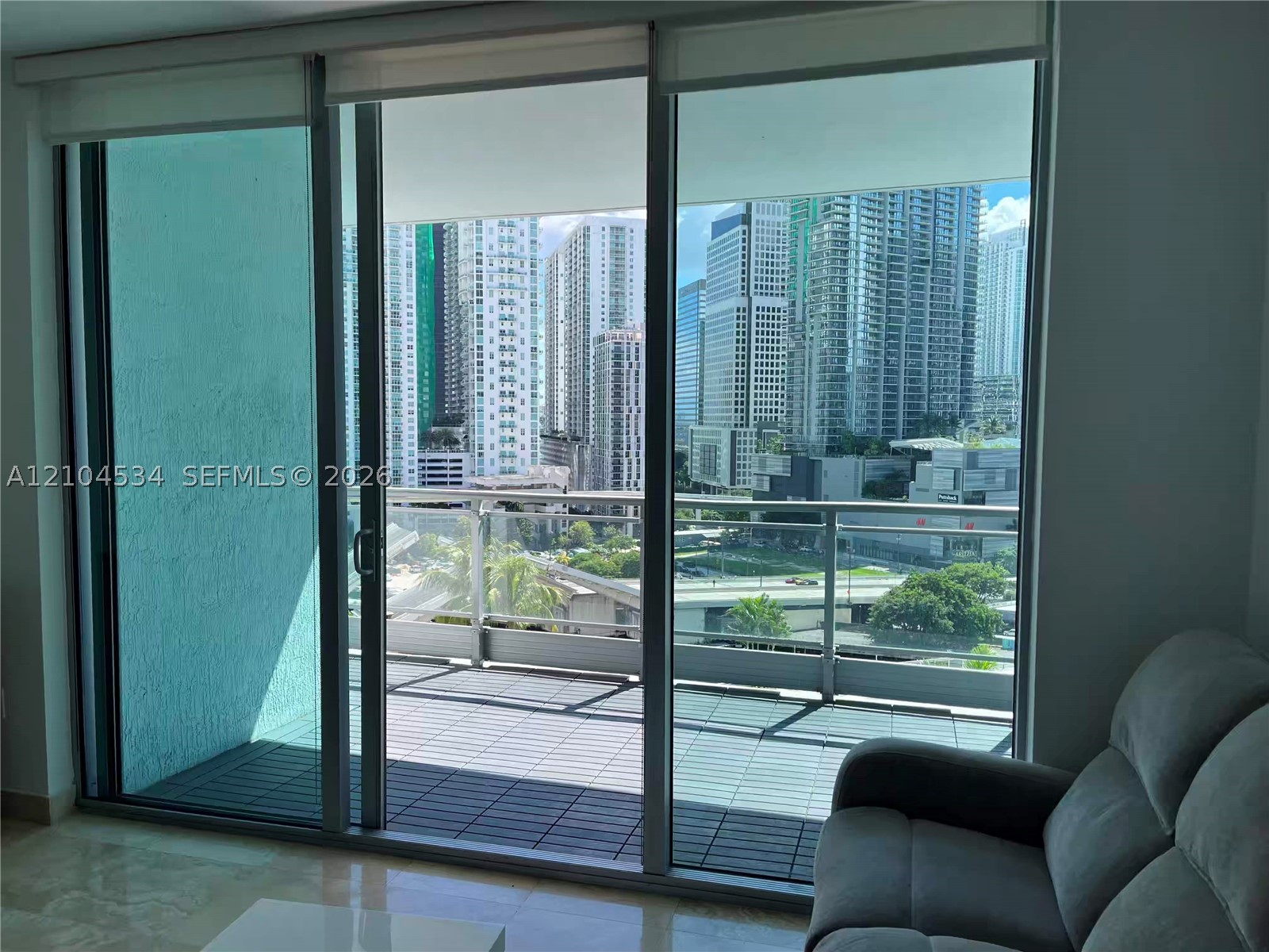 90 SW 3rd St #1615, Miami FL 33130
