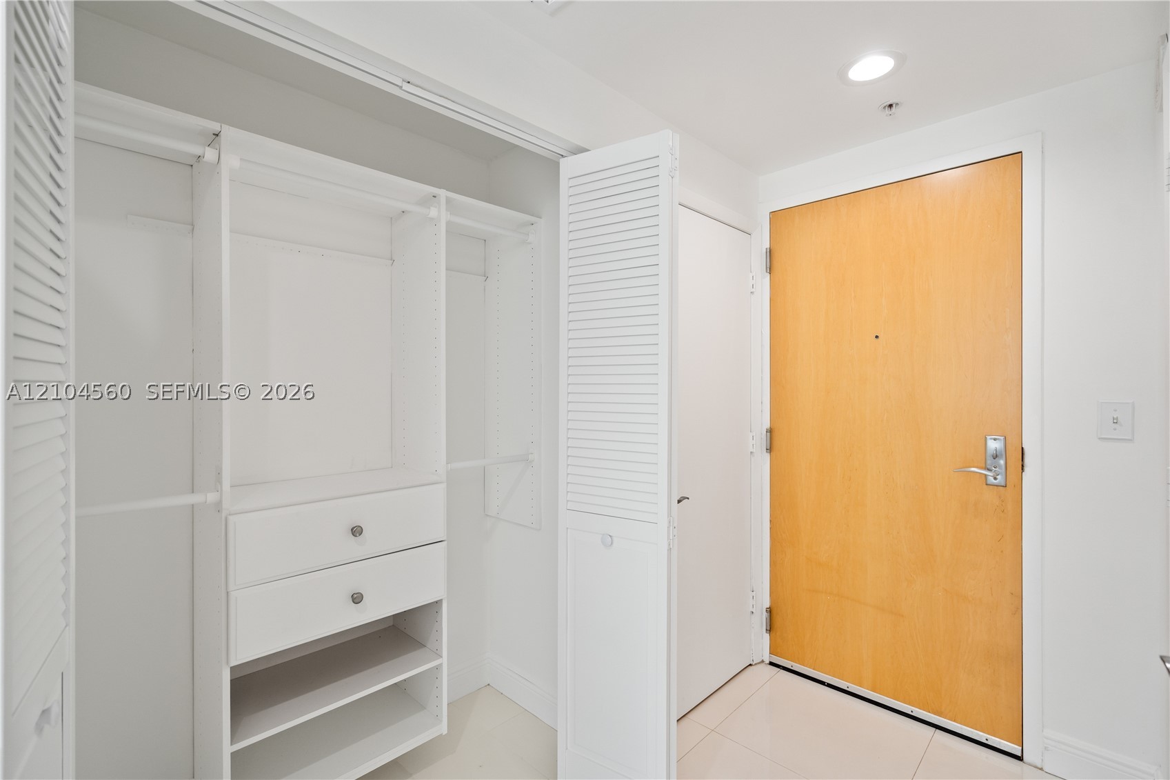 253 NE 2nd St #424, Miami FL 33132