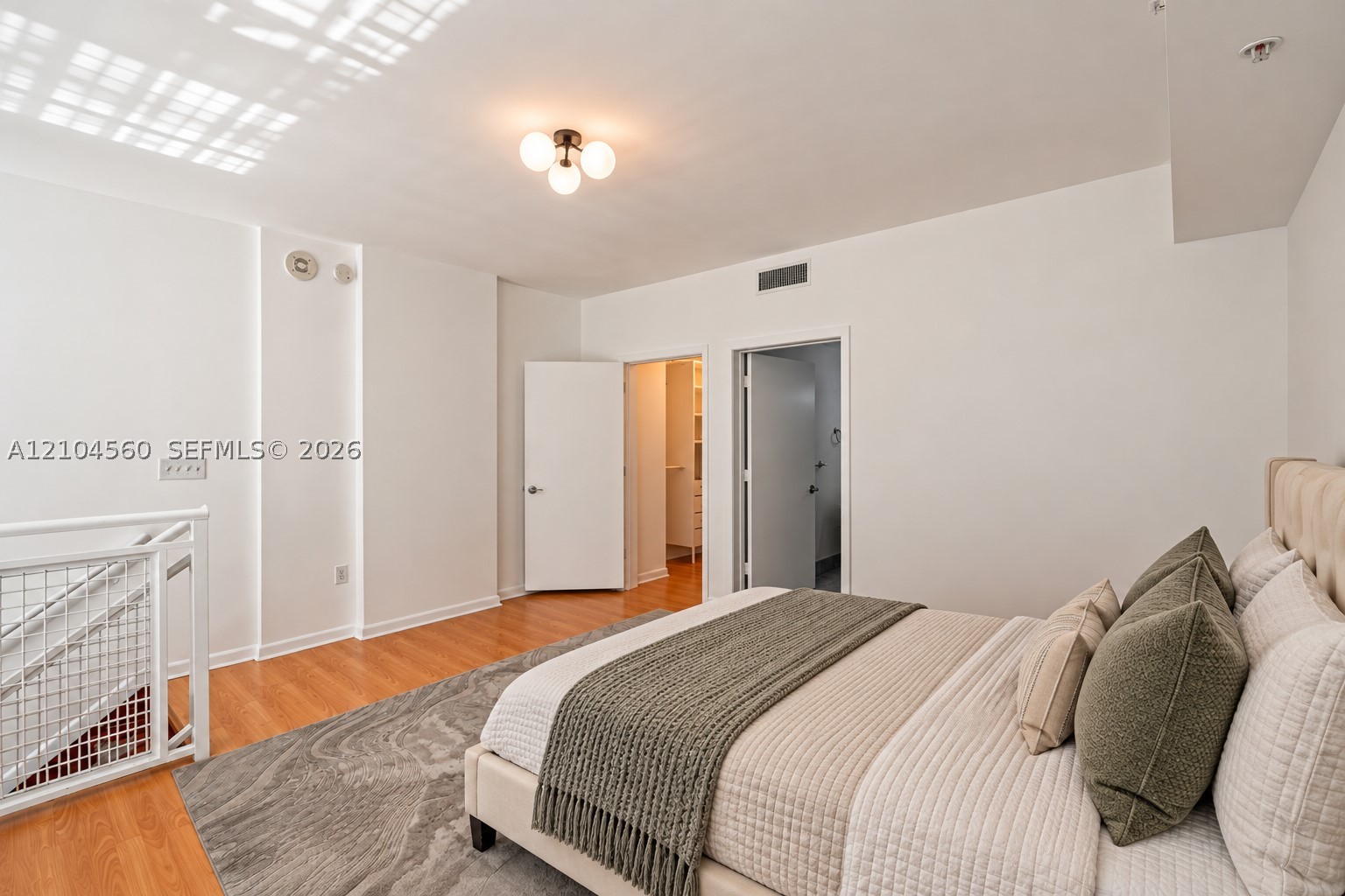 253 NE 2nd St #424, Miami FL 33132
