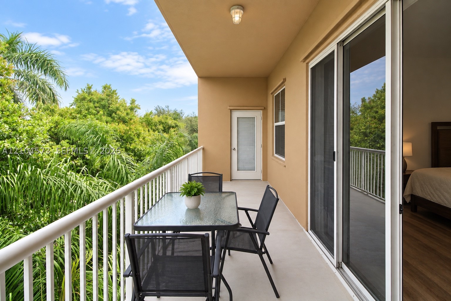 609 E Sheridan St #404, Dania Beach FL 33004