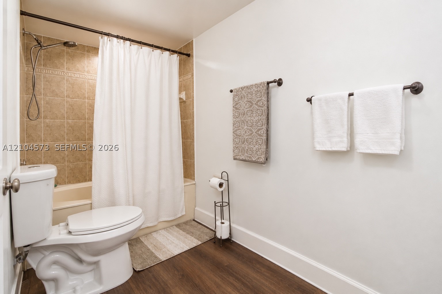 609 E Sheridan St #404, Dania Beach FL 33004