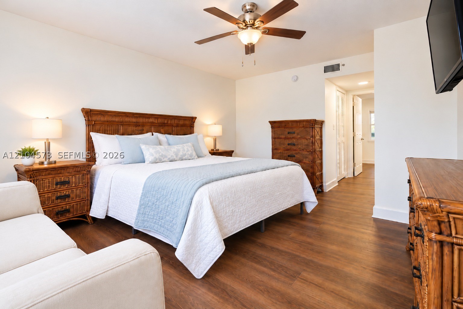 609 E Sheridan St #404, Dania Beach FL 33004