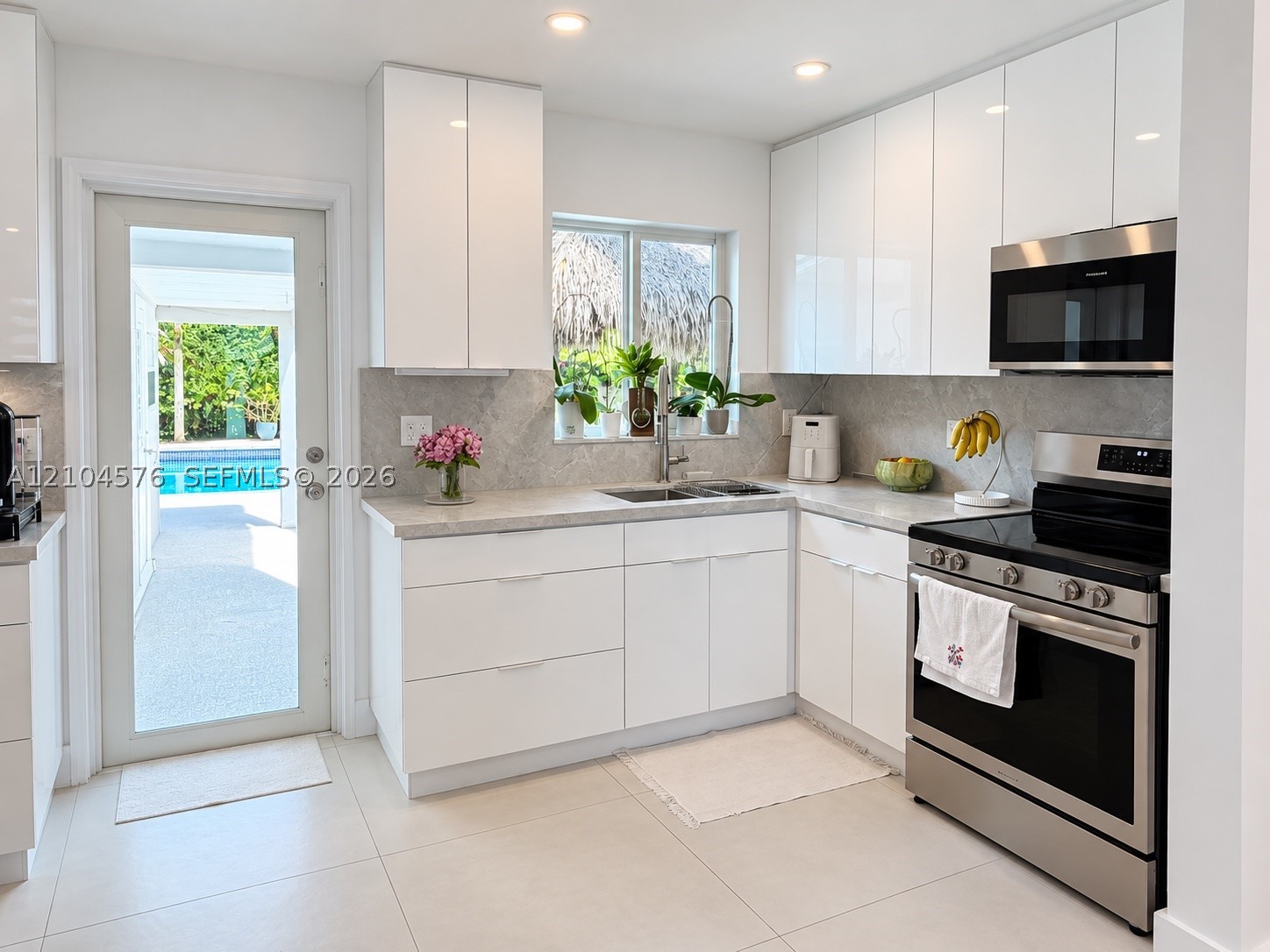 9755 SW 54th St, Miami FL 33165