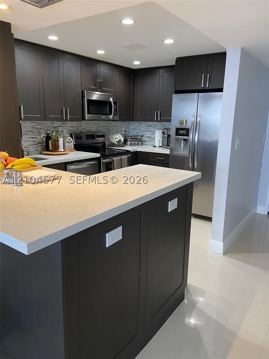 3701 N Country Club Dr #508, Aventura FL 33180
