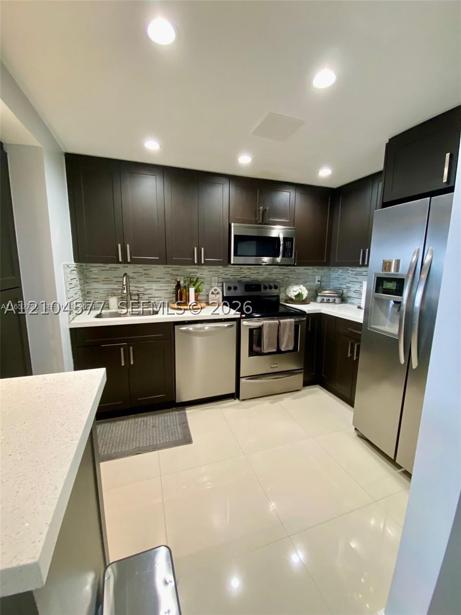 3701 N Country Club Dr #508, Aventura FL 33180