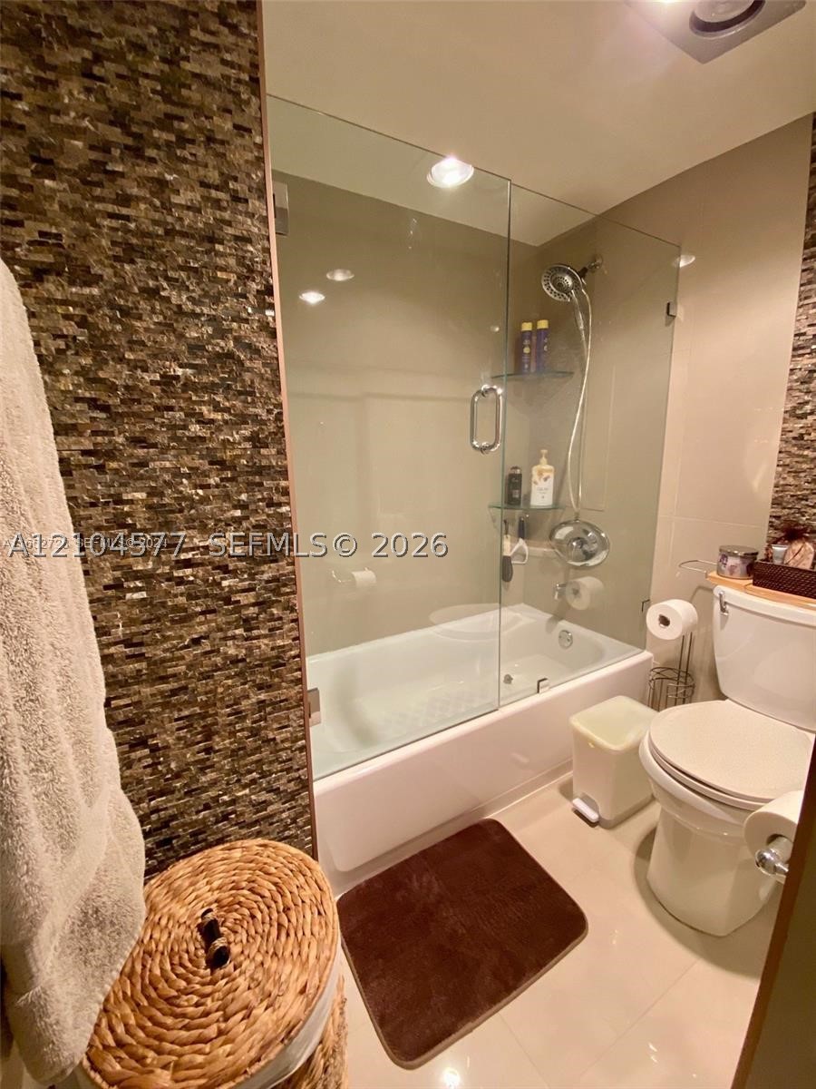 3701 N Country Club Dr #508, Aventura FL 33180