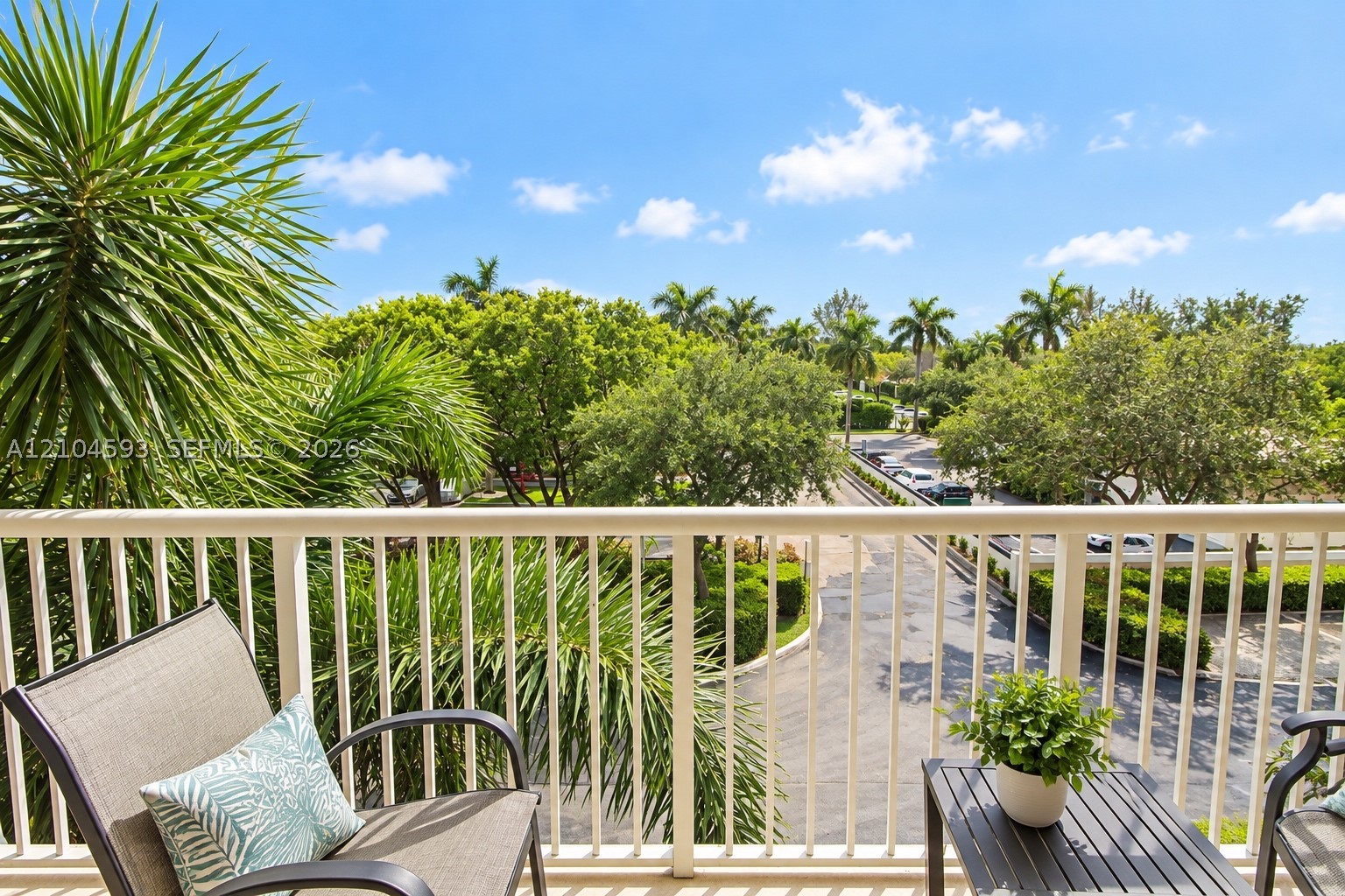 609 E Sheridan St #405, Dania Beach FL 33004