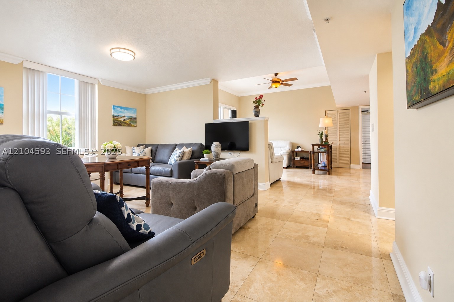 609 E Sheridan St #405, Dania Beach FL 33004