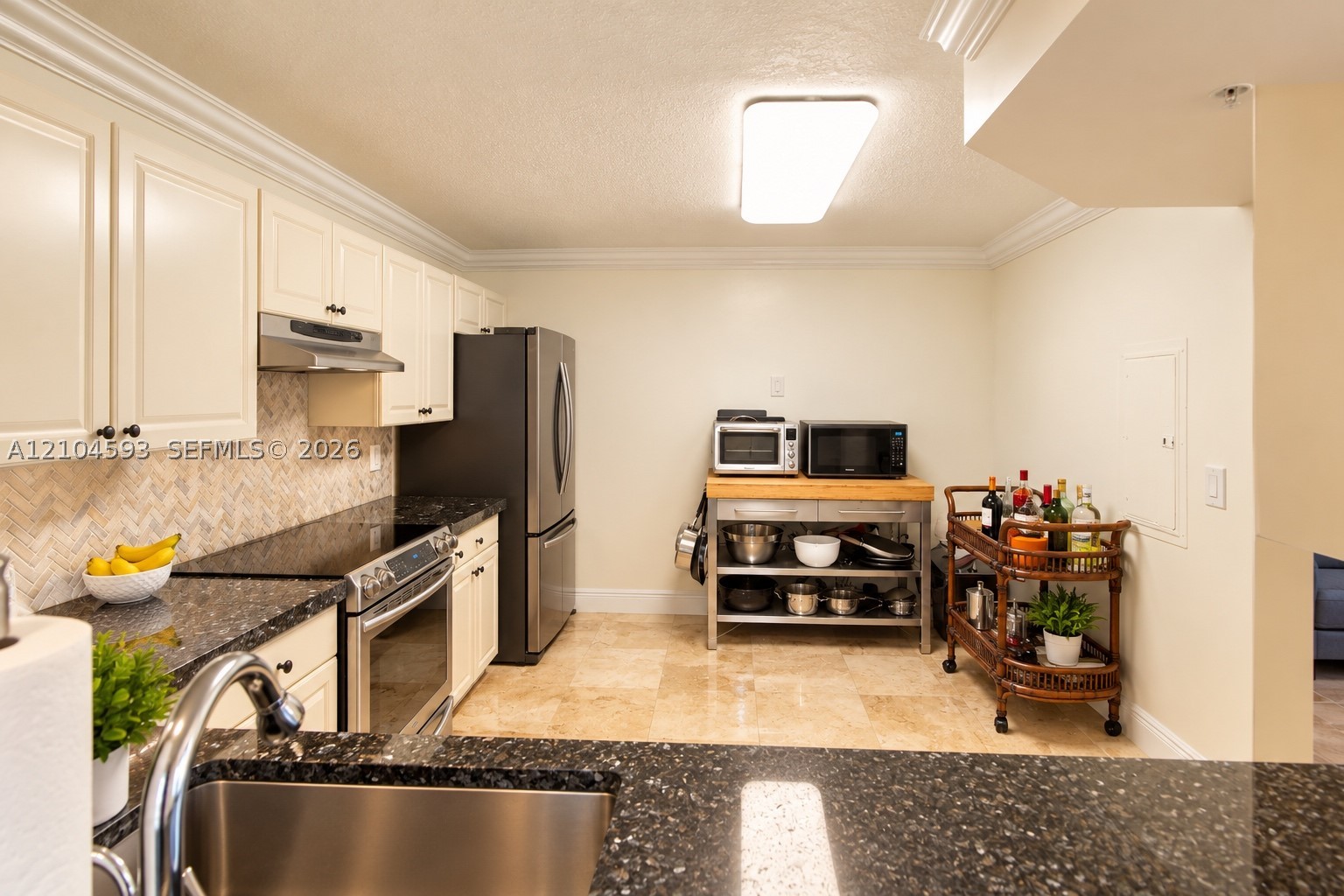 609 E Sheridan St #405, Dania Beach FL 33004