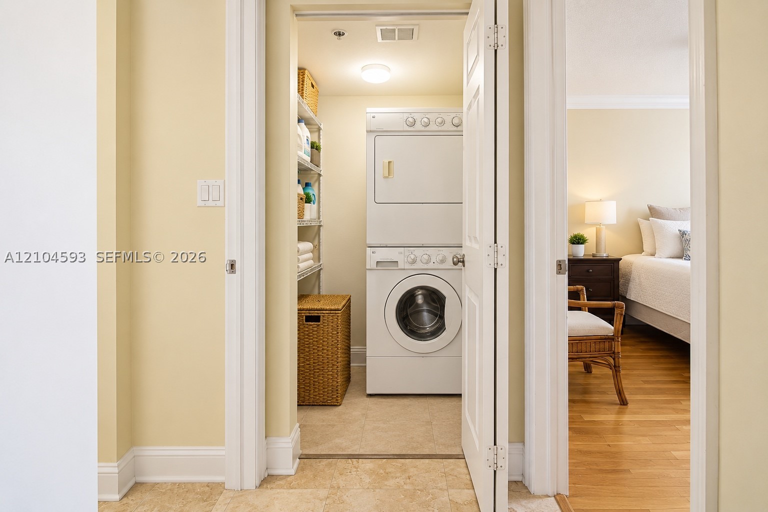 609 E Sheridan St #405, Dania Beach FL 33004