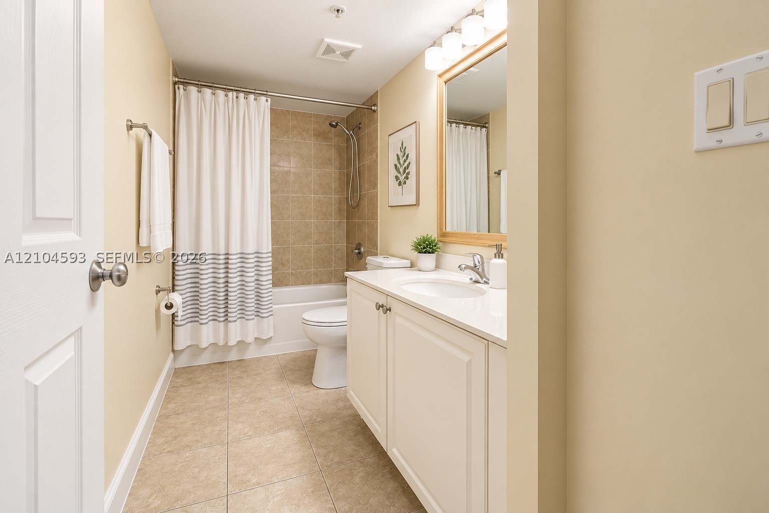 609 E Sheridan St #405, Dania Beach FL 33004