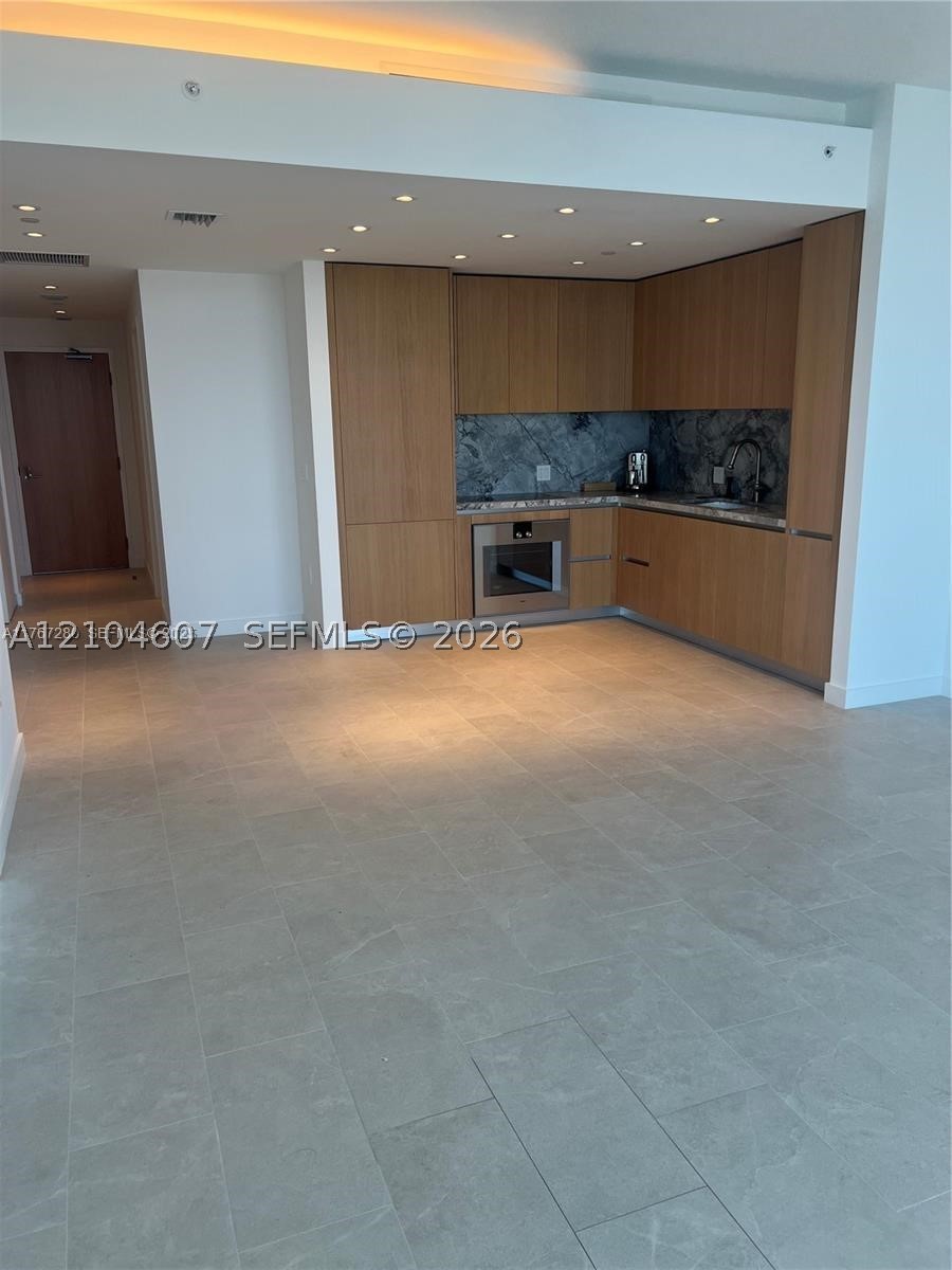 500 Alton Rd #1008, Miami Beach FL 33139