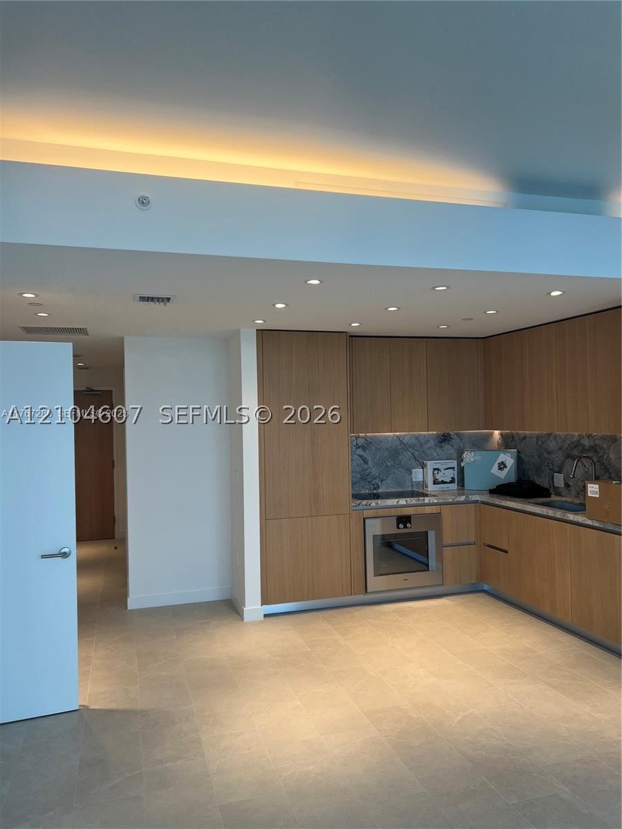 500 Alton Rd #1008, Miami Beach FL 33139