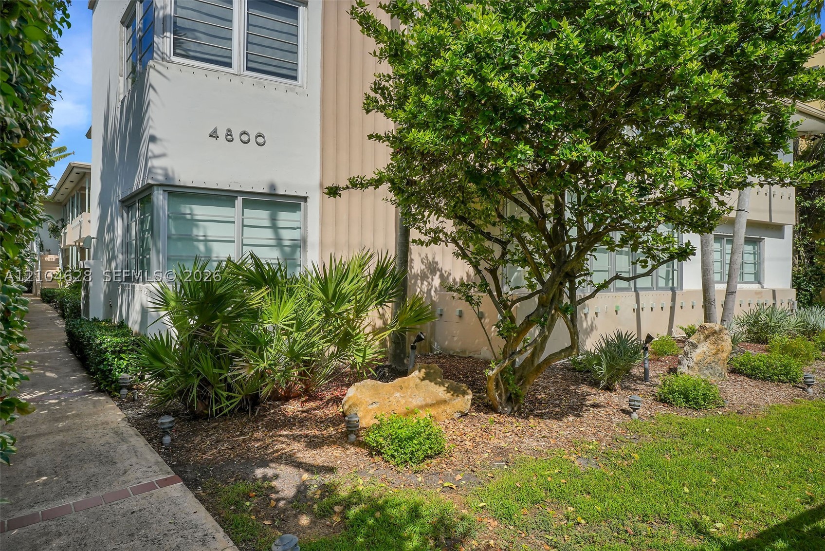 4800 Pine Tree Dr #101, Miami Beach FL 33140