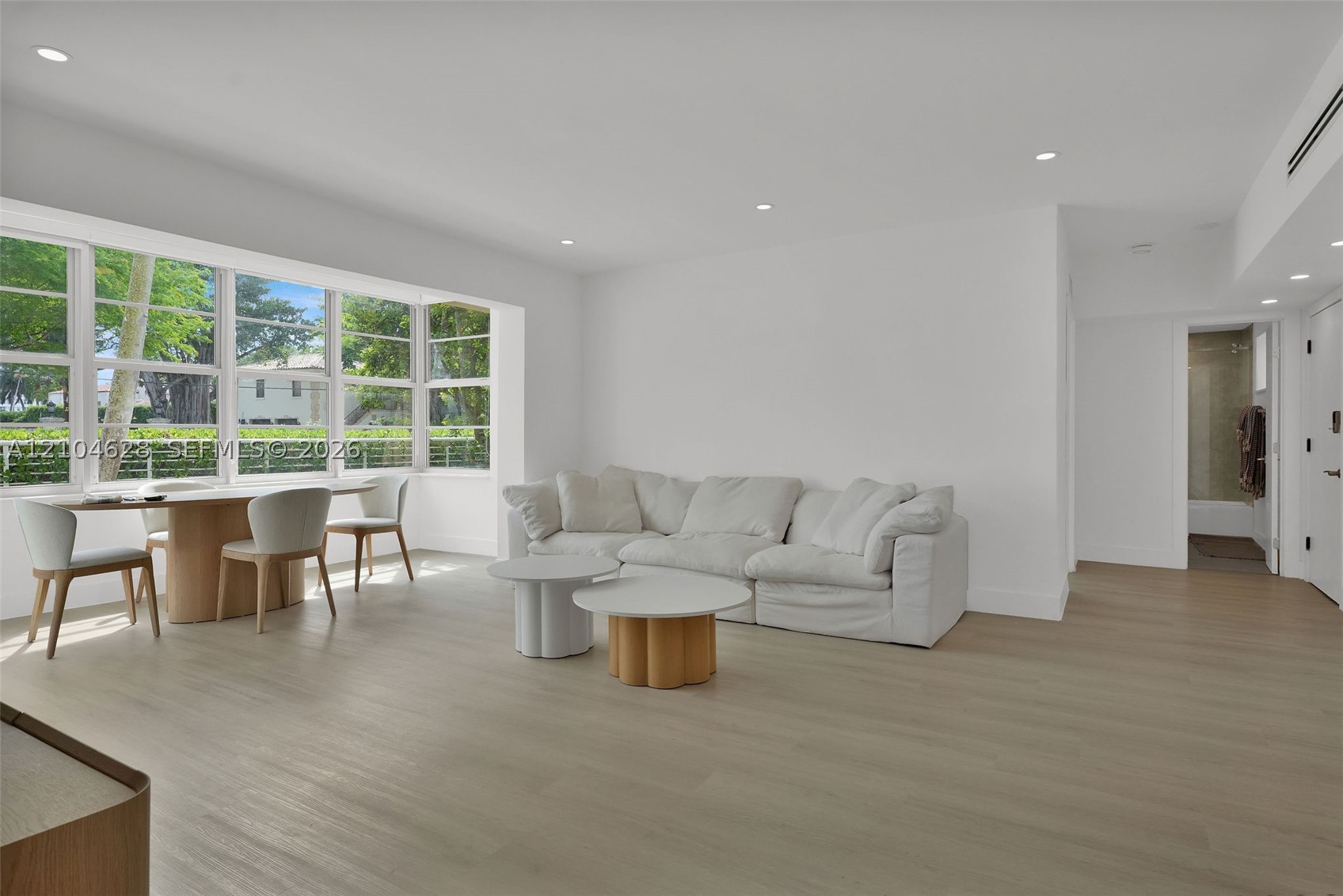 4800 Pine Tree Dr #101, Miami Beach FL 33140
