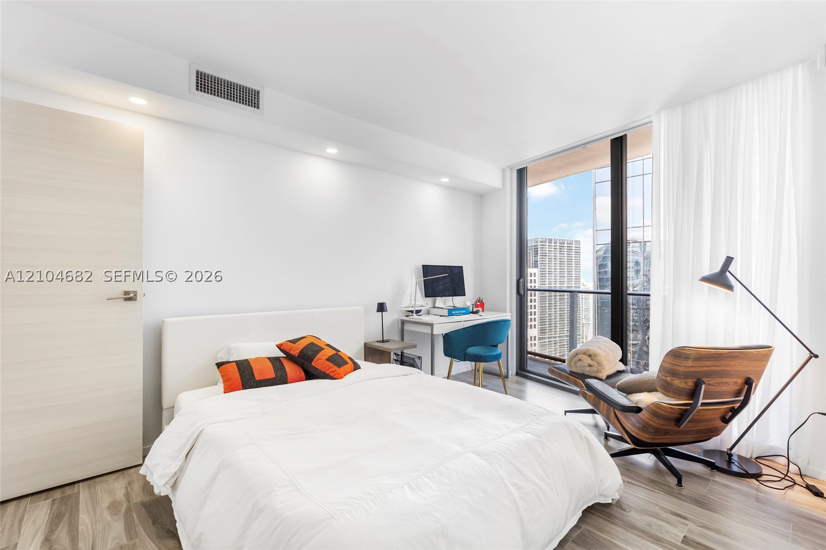 801 S Miami Ave #4405, Miami FL 33130