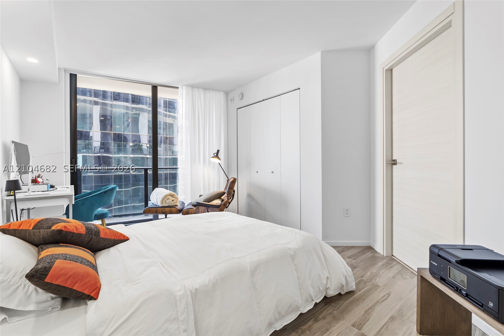 801 S Miami Ave #4405, Miami FL 33130