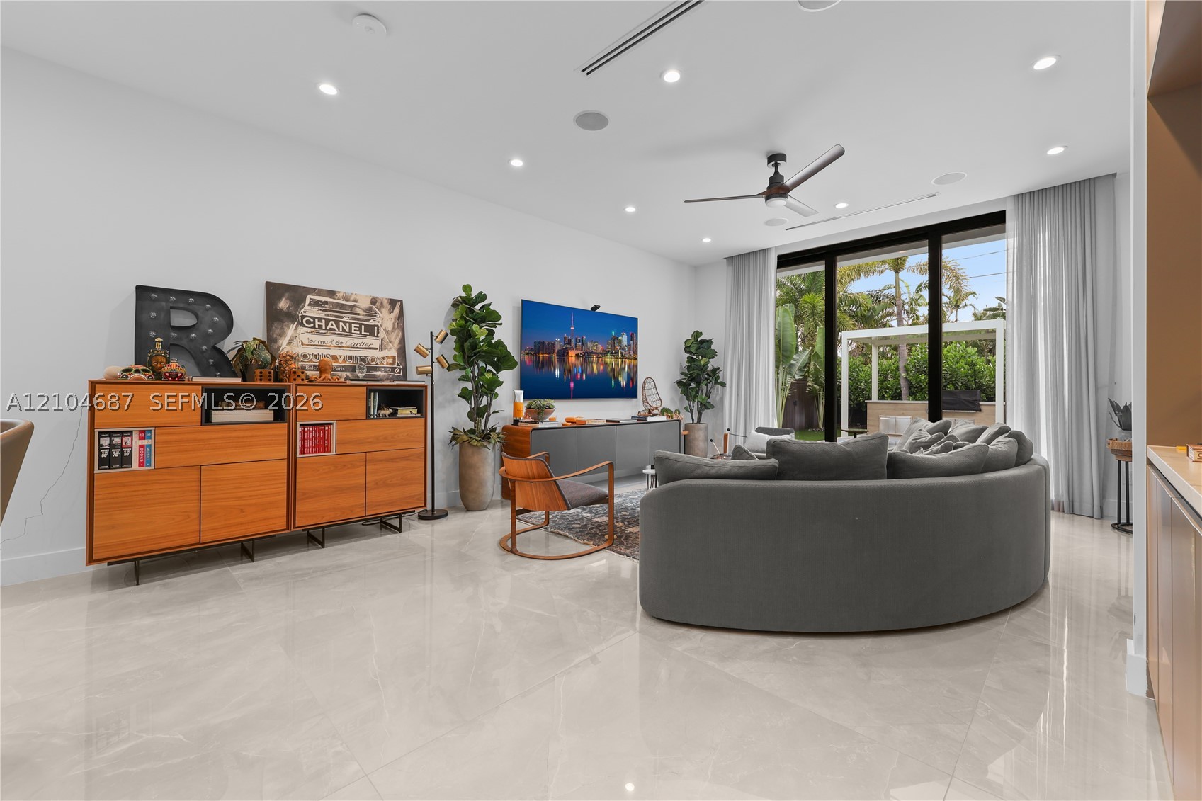 436 NE 10th Ave, Fort Lauderdale FL 33301