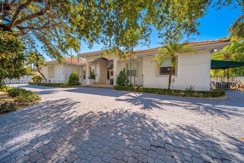 5750 SW 67th Ave, Miami FL 33143