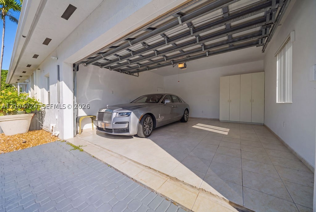 5750 SW 67th Ave, Miami FL 33143