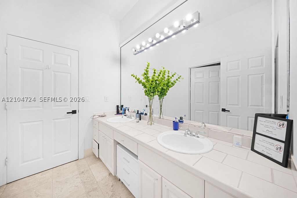 5750 SW 67th Ave, Miami FL 33143