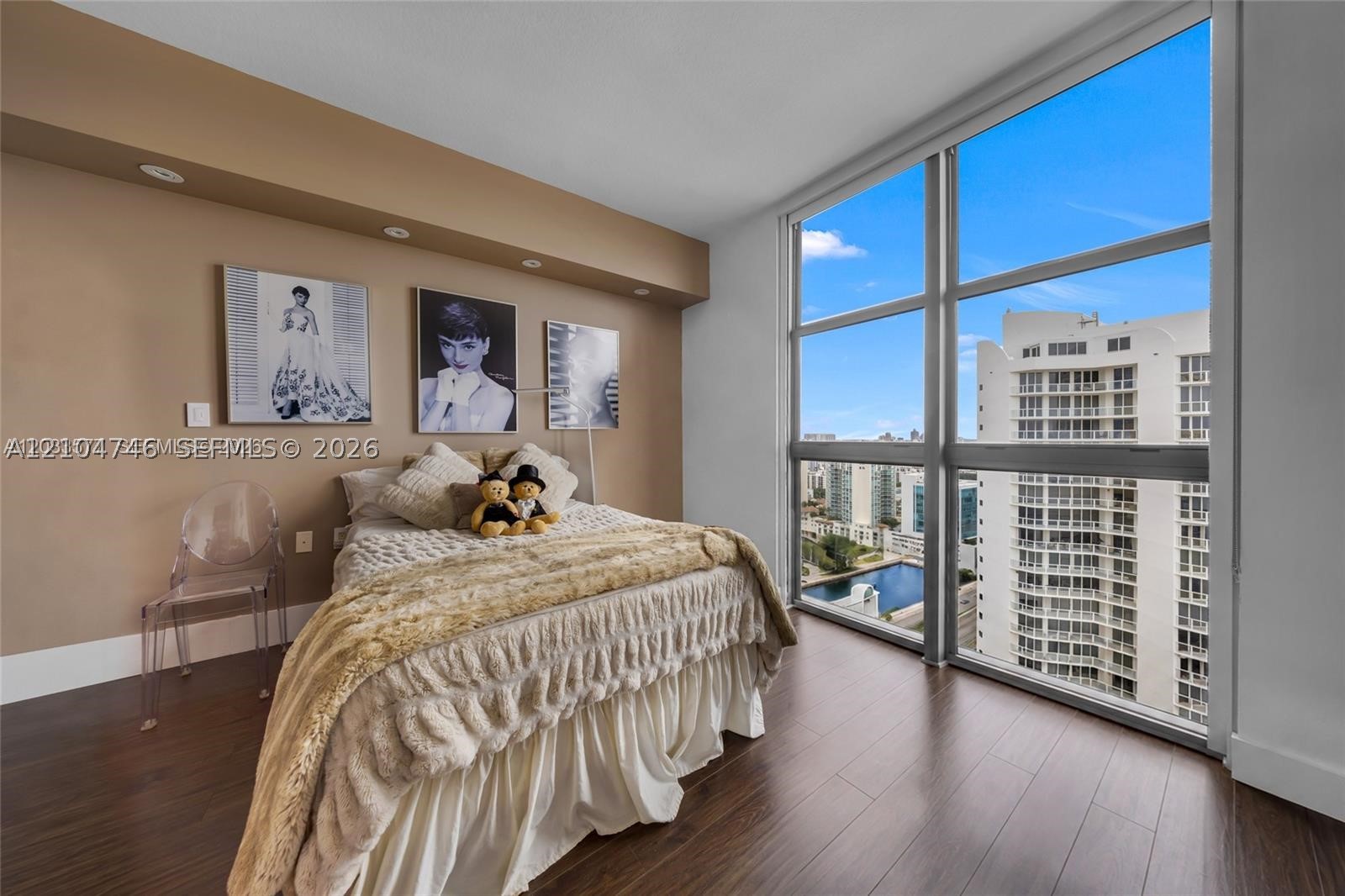 16275 Collins Ave #2502, Sunny Isles Beach FL 33160