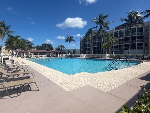 7523 Granville Dr #112, Tamarac FL 33321