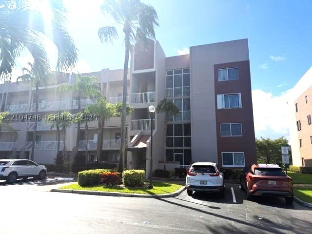 7523 Granville Dr #112, Tamarac FL 33321