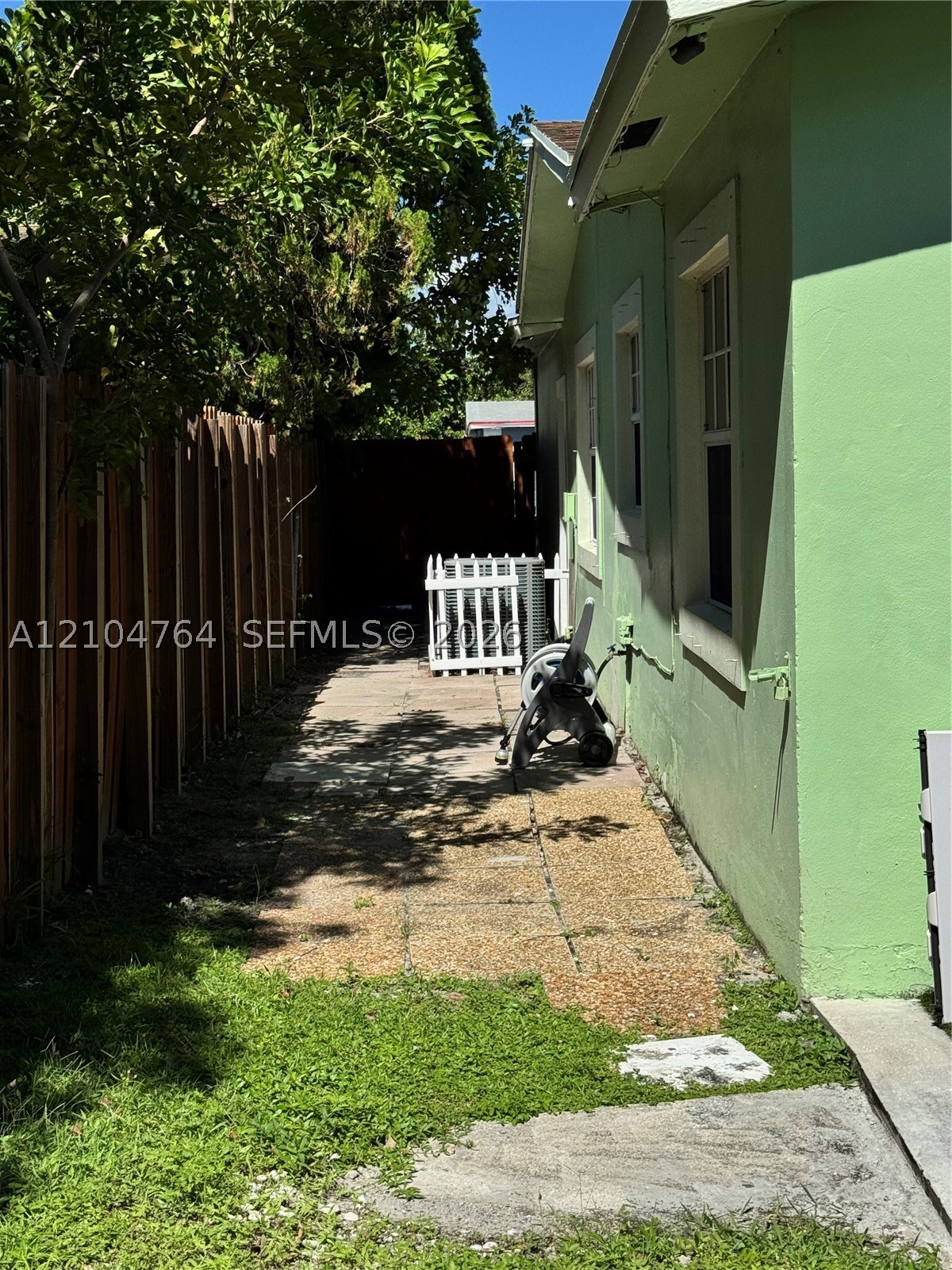 6472 SW 10th Ct, North Lauderdale FL 33068