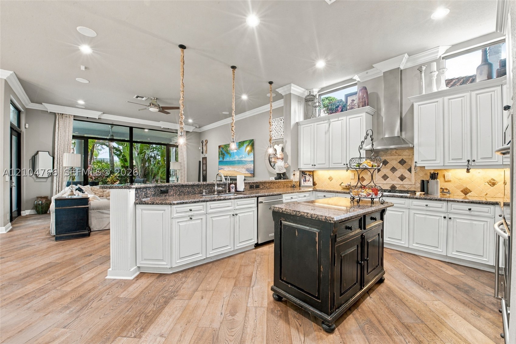 5123 Isabella Dr, Palm Beach Gardens FL 33418