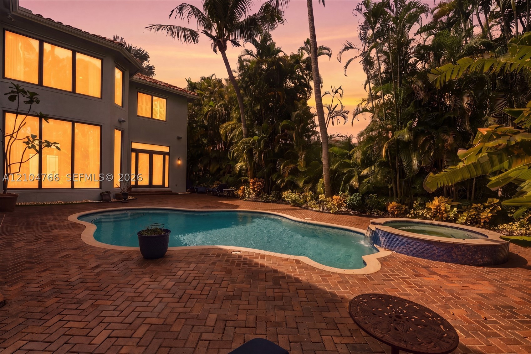 5123 Isabella Dr, Palm Beach Gardens FL 33418