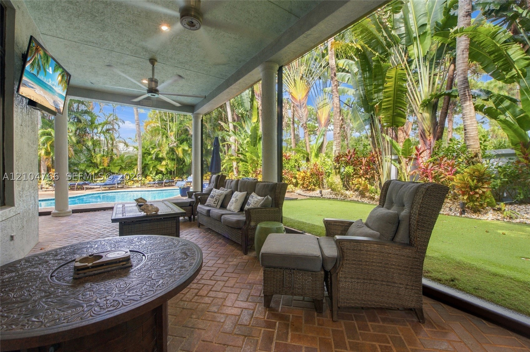 5123 Isabella Dr, Palm Beach Gardens FL 33418