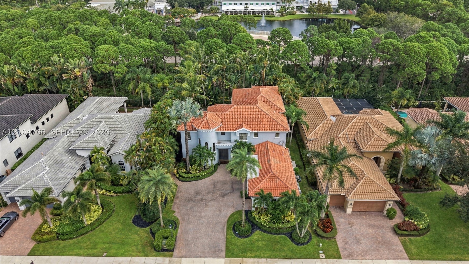 5123 Isabella Dr, Palm Beach Gardens FL 33418