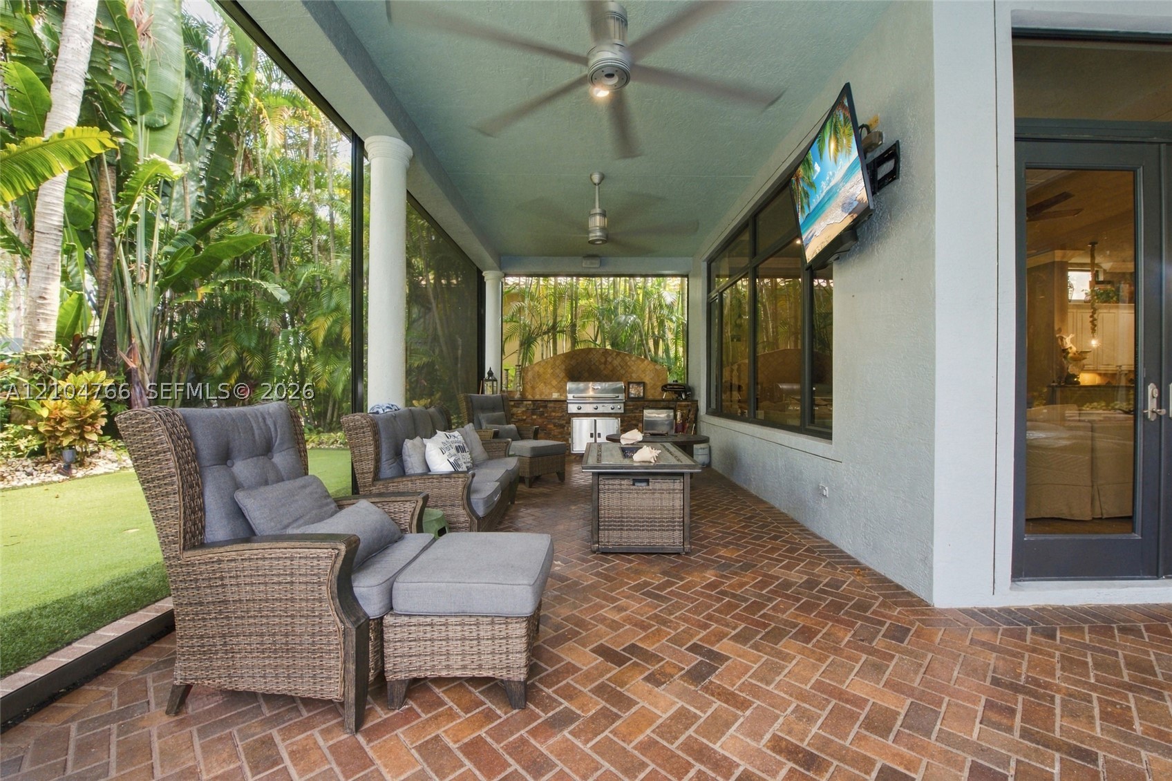 5123 Isabella Dr, Palm Beach Gardens FL 33418