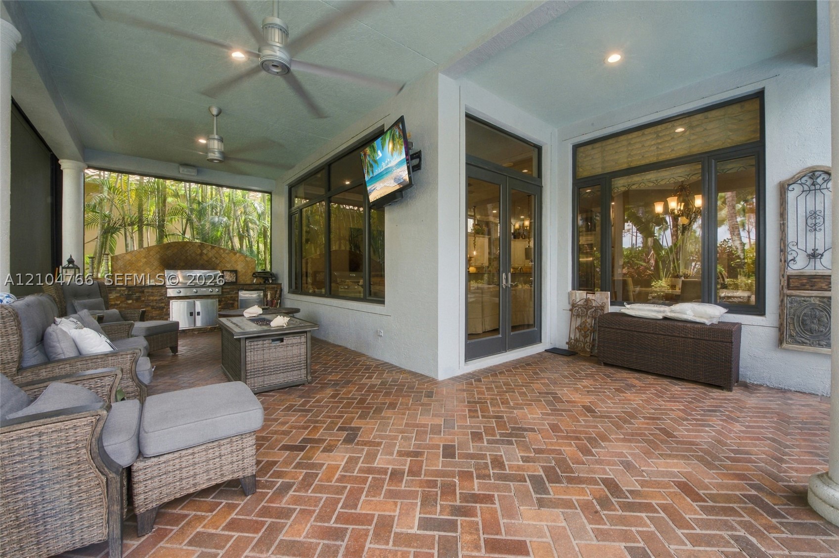 5123 Isabella Dr, Palm Beach Gardens FL 33418