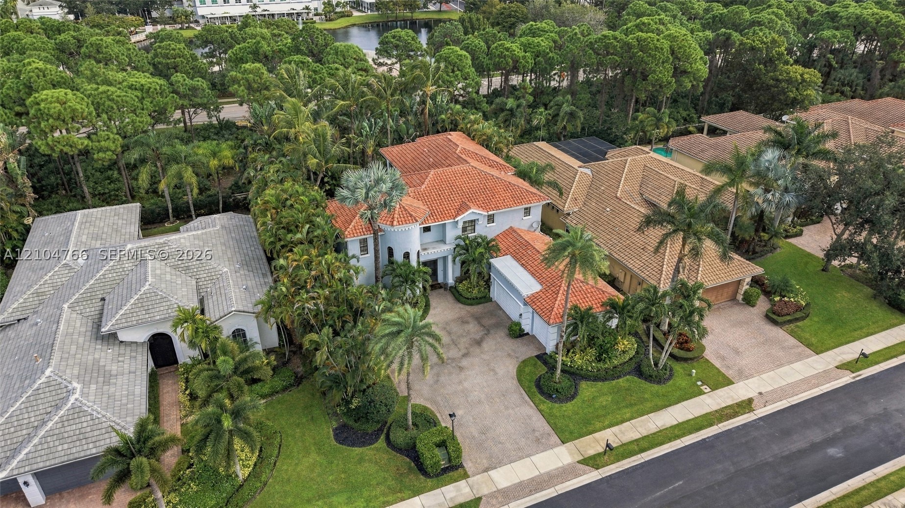 5123 Isabella Dr, Palm Beach Gardens FL 33418