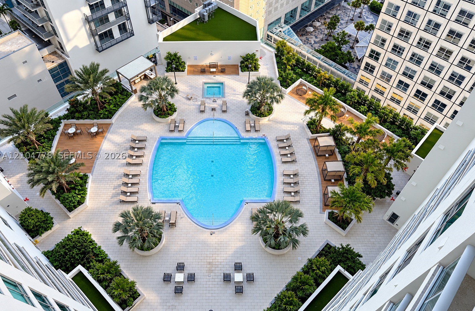 300 S Biscayne Blvd #T-2407, Miami FL 33131
