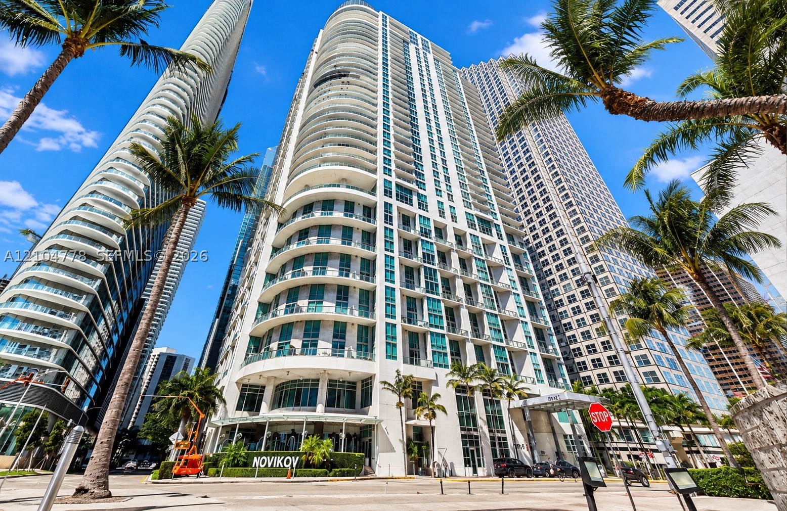 300 S Biscayne Blvd #T-2407, Miami FL 33131