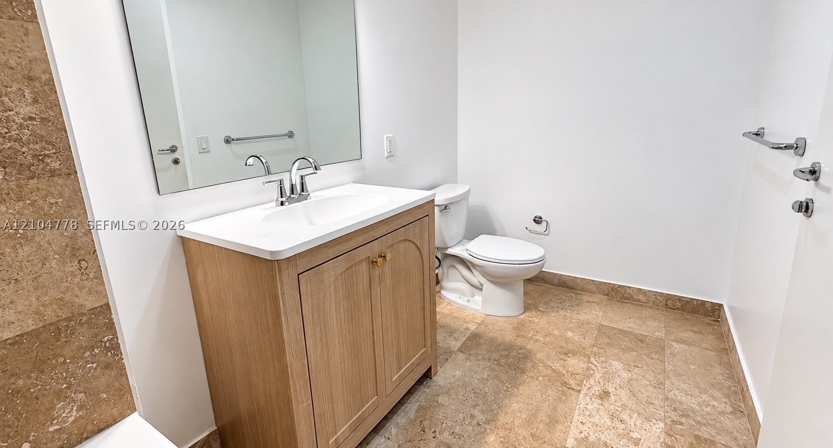300 S Biscayne Blvd #T-2407, Miami FL 33131
