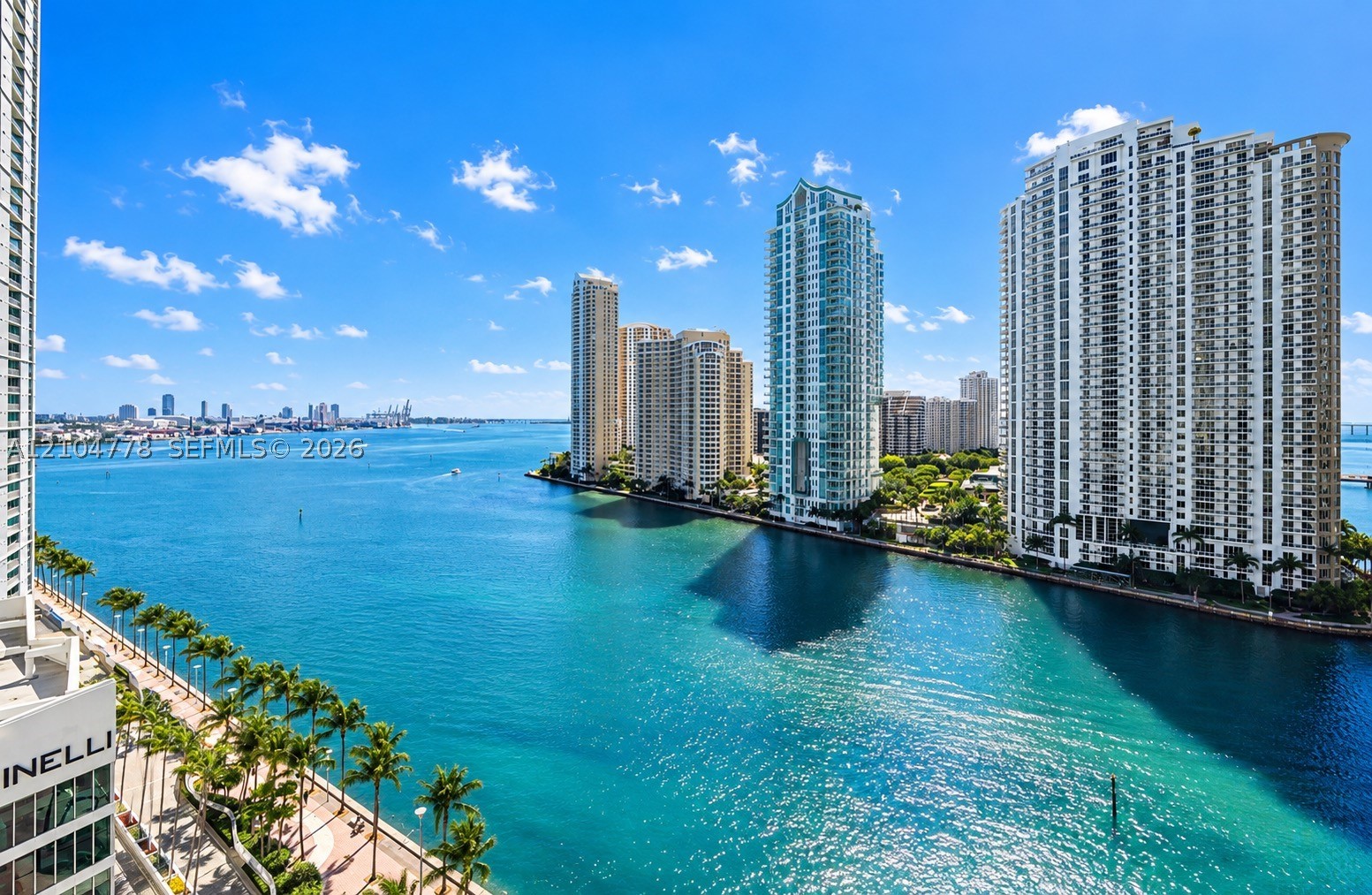 300 S Biscayne Blvd #T-2407, Miami FL 33131