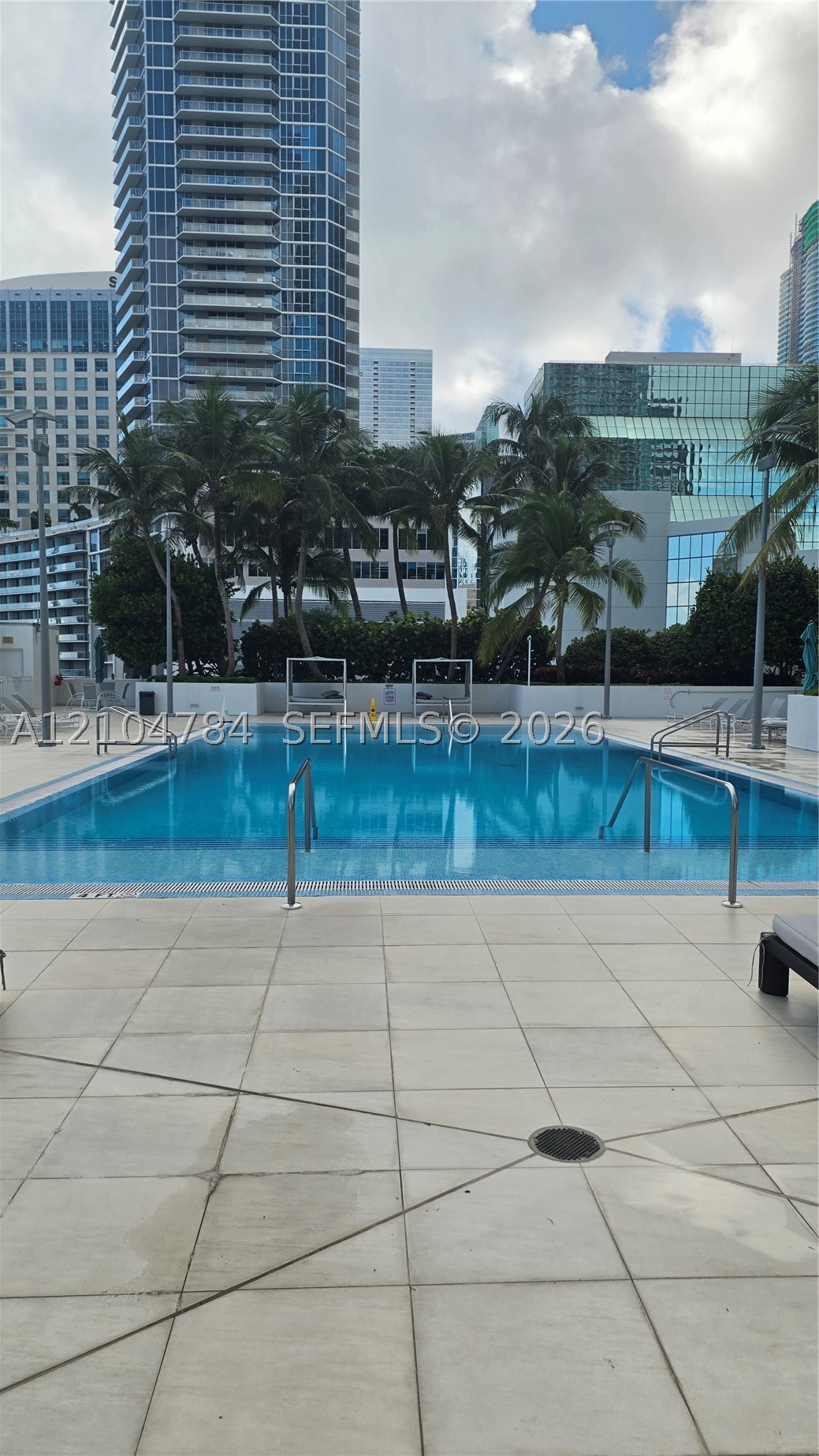 950 Brickell Bay Dr #1210, Miami FL 33131