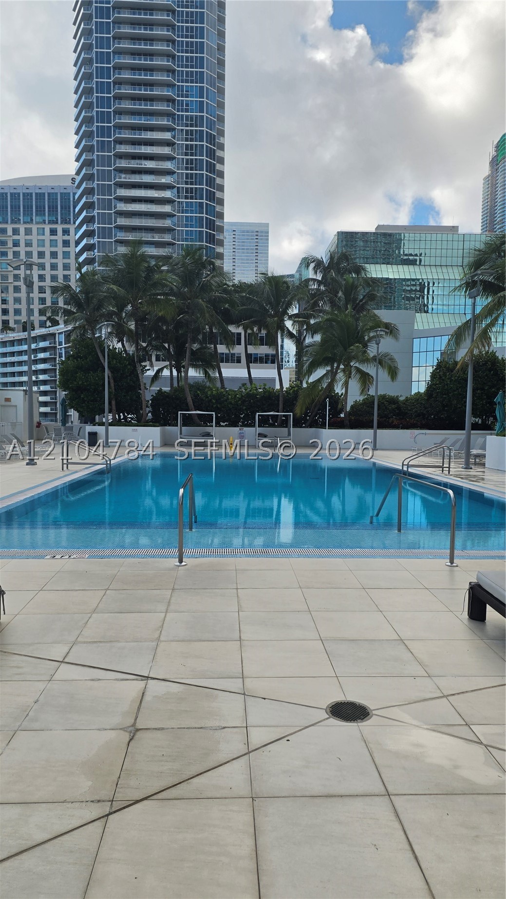 950 Brickell Bay Dr #1210, Miami FL 33131