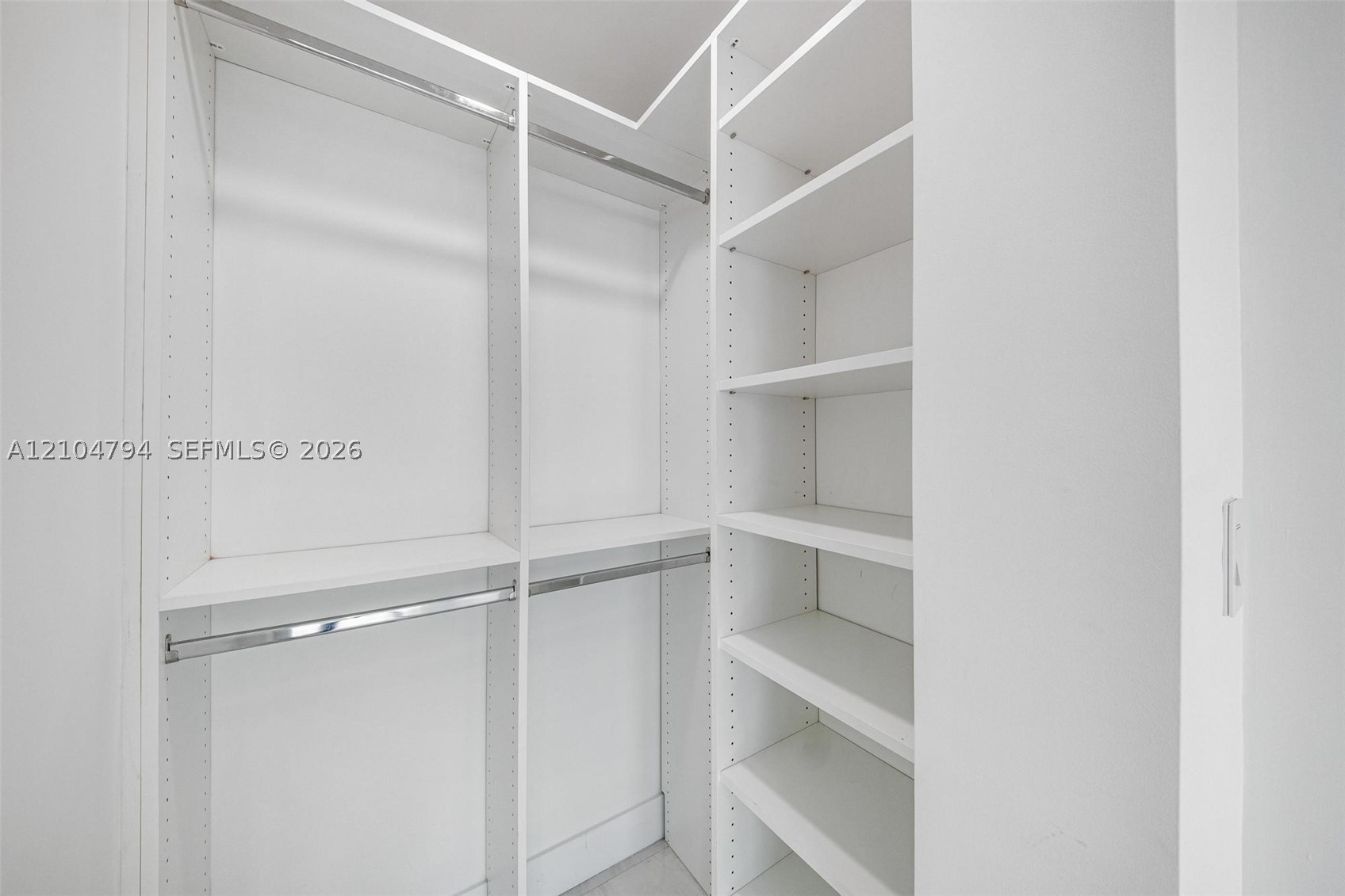 7918 Harbour Island Dr #207, North Bay Village FL 33141