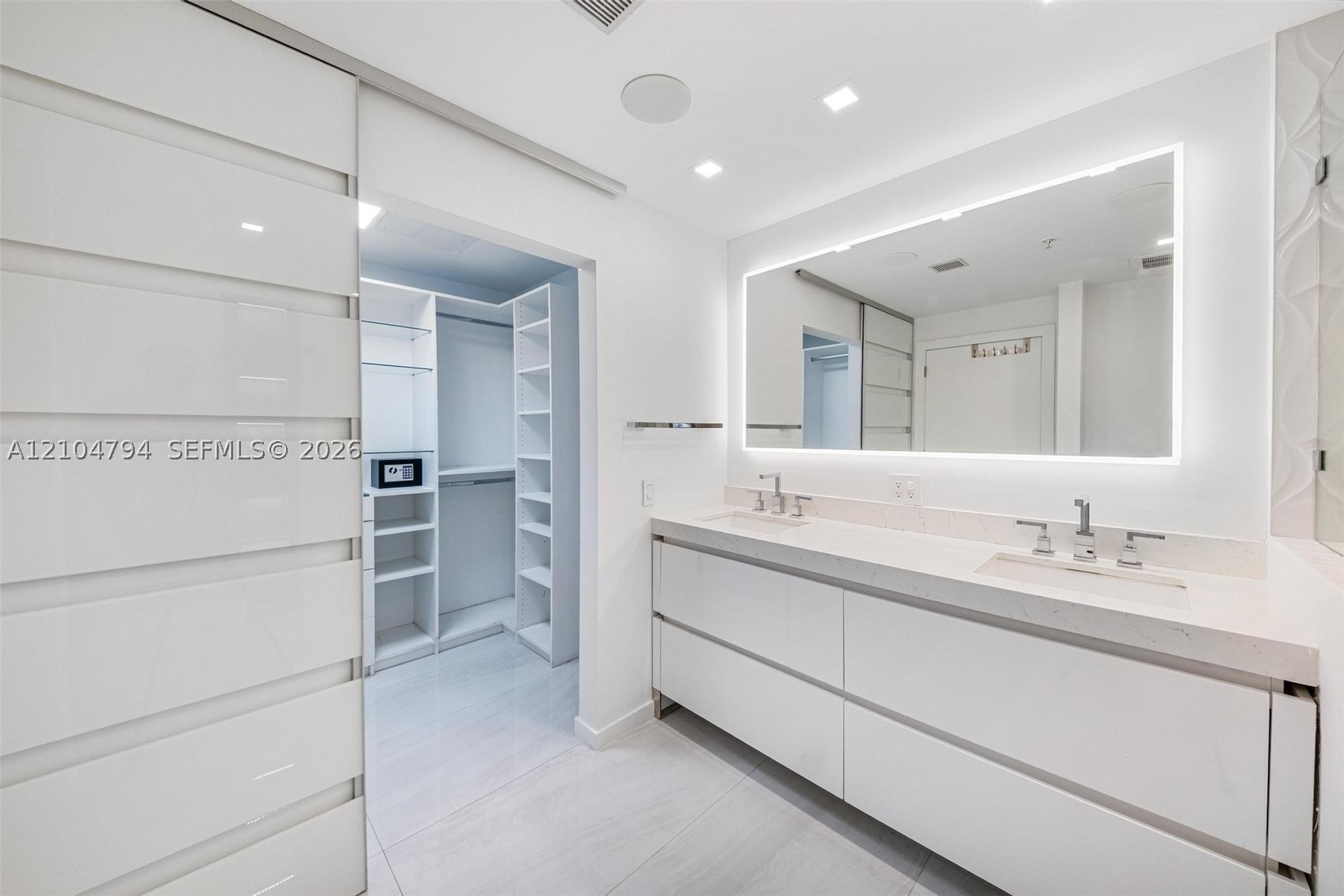7918 Harbour Island Dr #207, North Bay Village FL 33141