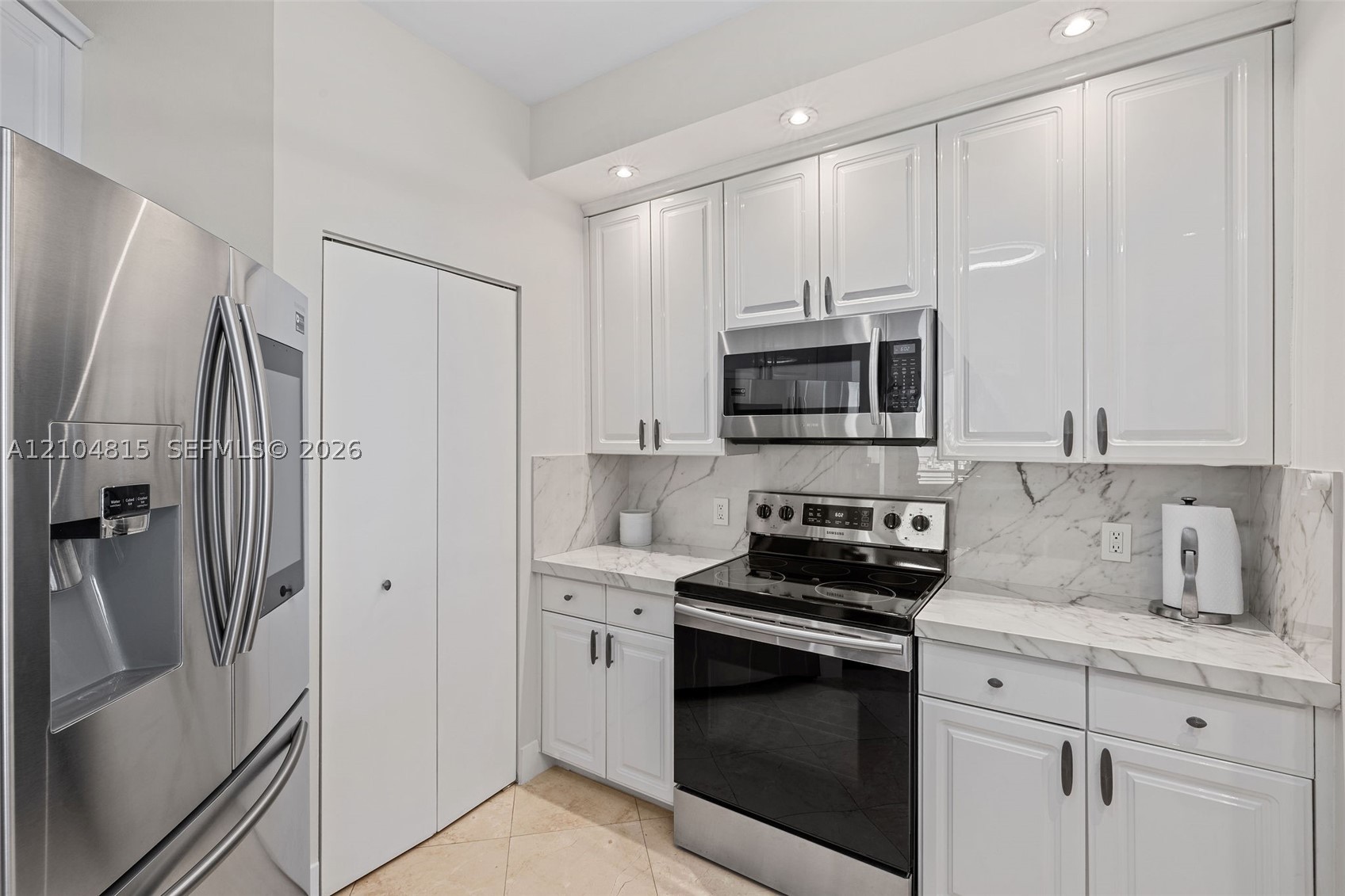 888 Brickell Key Dr #410, Miami FL 33131