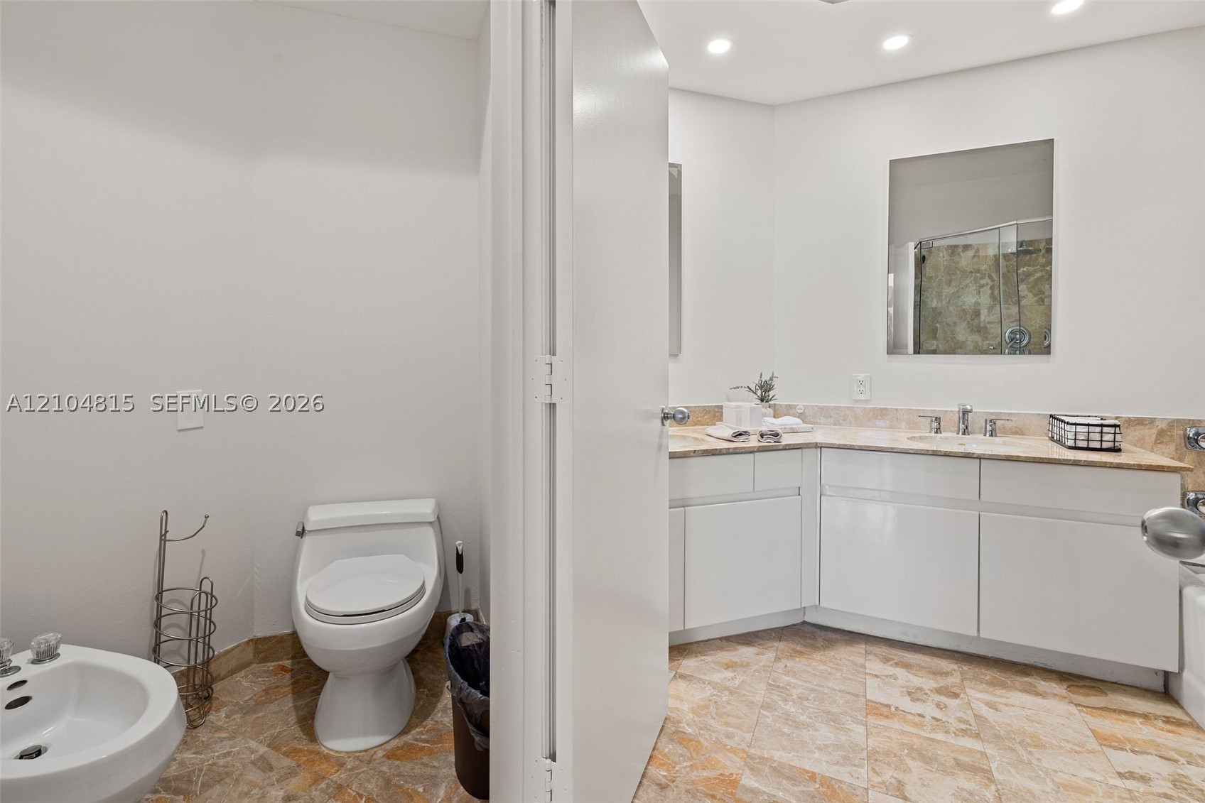 888 Brickell Key Dr #410, Miami FL 33131
