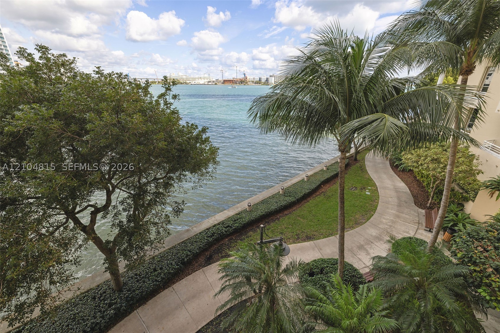 888 Brickell Key Dr #410, Miami FL 33131