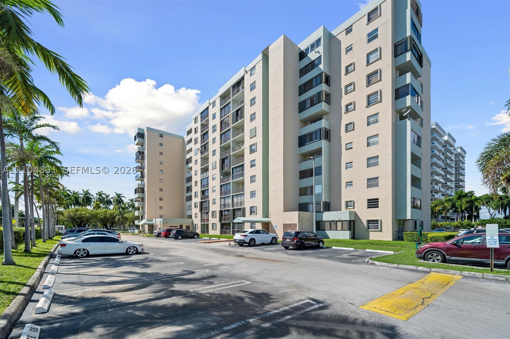 5055 NW 7th St #908, Miami FL 33126