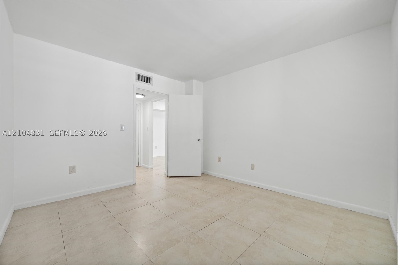 5055 NW 7th St #908, Miami FL 33126